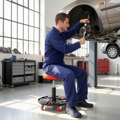 B&Q -  Pneumatic Adjustable Mechanic Stool W/ Tool TrayWheels