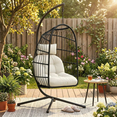 Outsunny Hanging Egg ChairOutdoor Swing Chair With StandBlack/cream from B&Q