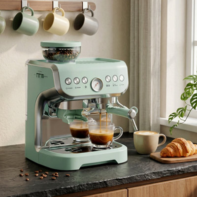 B&Q -  Espresso MachineBean Grinder & Steam Wand15 Bar PressureGreen
