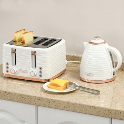 Homcom Toaster With 4 Slot, 7 Browning Levels, 1600W, Ripple White