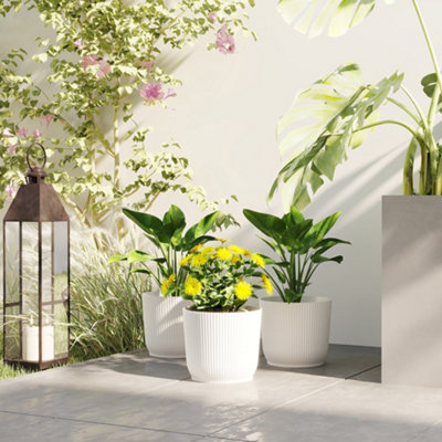Outsunny Set Of 3 Round Plant Pots Outdoor 22Cm For Garden, White