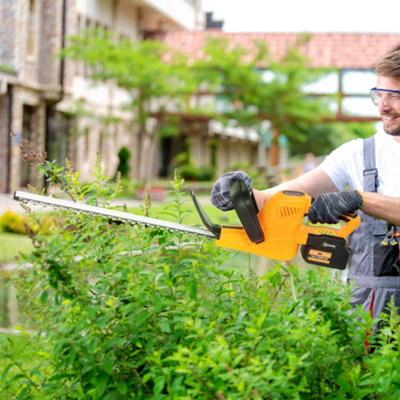 Outsunny Cordless Hedge Trimmer With Brushless MotorOrange