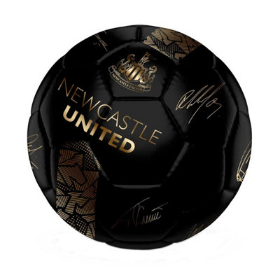 Newcastle United Fc Phantom Signature Football Black/gold (5) from B&Q