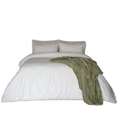 Belledorm Egyptian Cotton Plain Duvet Cover White (Superking) from B&Q