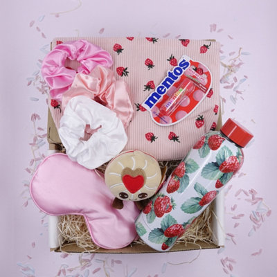 Strawberry Fields Drinks Bottle Selfcare Treat Box - Image 2