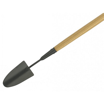 Kent & Stowe Long Handled TrowelFsc Multi Colour (Carbon Steel Head) from B&Q