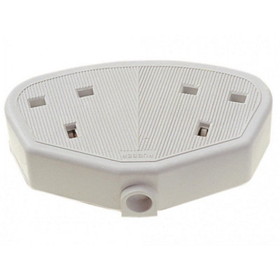 B&Q -  Rubber Trailing Socket Multi Colour (2-Gang White)