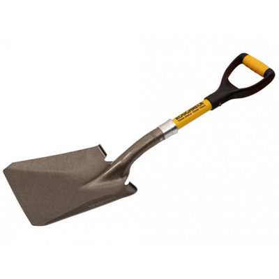 Roughneck Micro Bulk Shovel Multi Colour (710mm (28In)) from B&Q