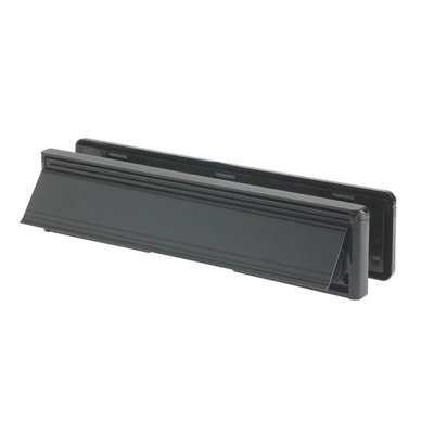  - Yale Locks Letter Plate Black (Black)