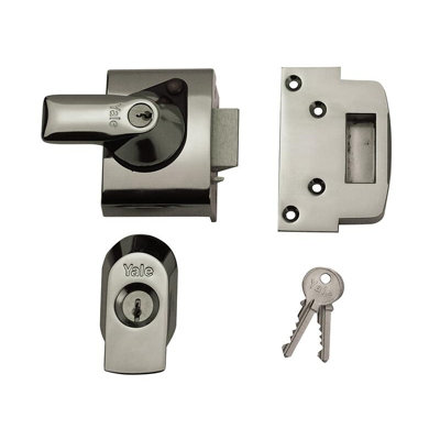 B&Q Yale Locks Bs2 British Standard Nightlatch Multi Colour (40Mm Chrome Finish Visi)
