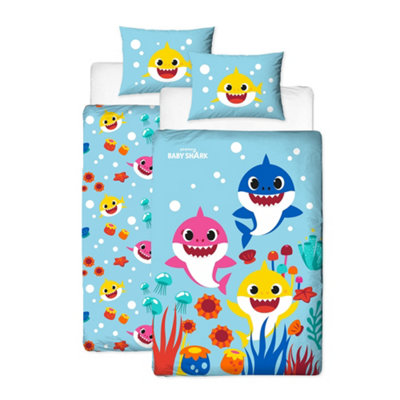 - Baby Shark Rainbow Reversible Duvet Set Multicoloured (Single)