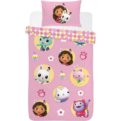 Gabby's Dollhouse Reversible Gabby And Friends Duvet Set Multicoloured (Single) from B&Q