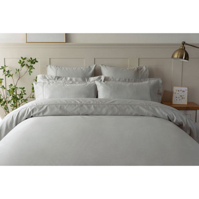 Belledorm Egyptian Cotton Flat Duvet Cover Platinum (King) from B&Q