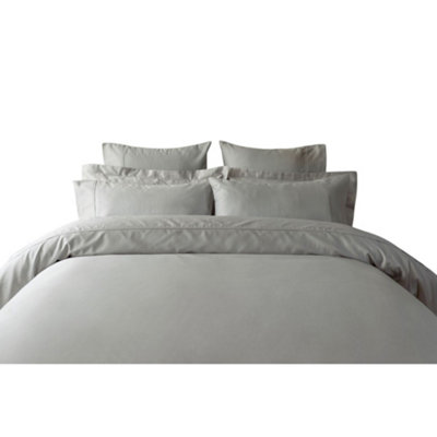 Belledorm Egyptian Cotton Pillowcase Platinum (51Cm X 75Cm) from B&Q