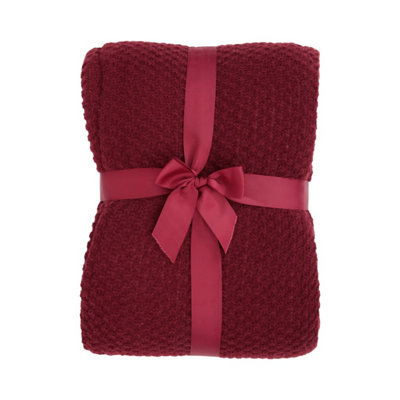Mountain Warehouse Borg Lined Knitted Blanket Burgundy (One Size) from B&Q