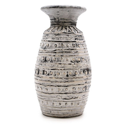 Cream Lombok Ceramic VaseHandcrafted Indonesian Art & Decor from B&Q