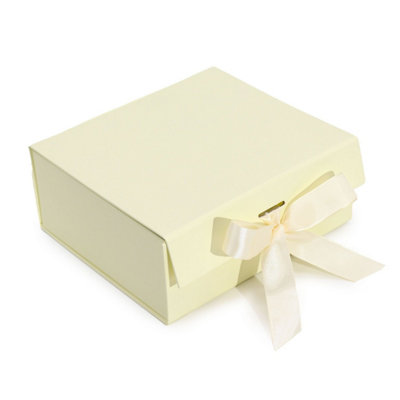 Elegant Ivory Flat Pack Gift BoxMedium Square (20X18.2X8Cm) from B&Q