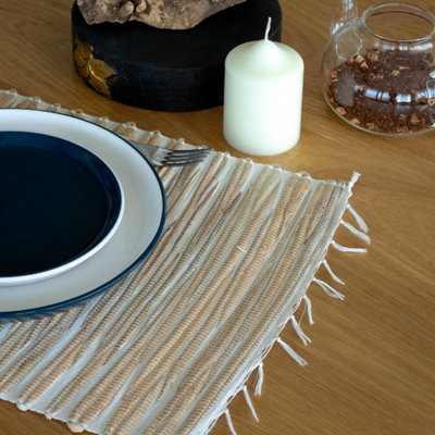 Water Hyacinth Natural Tiger Placemat With FringeEco-Friendly Dining Decor from B&Q