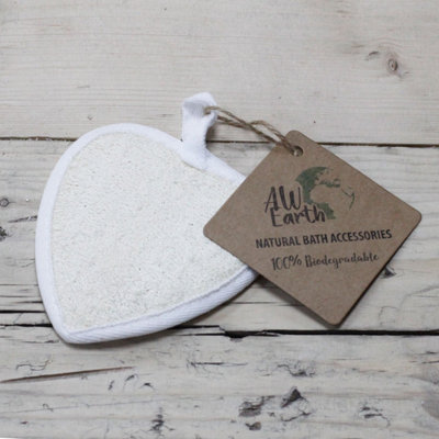 Heart-Shaped Natural Loofah Body Scrub For Gentle Exfoliation from B&Q