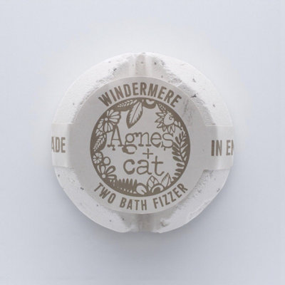 Kdmd Unisex White Agnes + Cat Bath Fizzer Windermere Calm & Soothing Bath Bomb In - Image 6