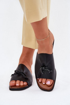 Flat Heel Sandals With Decorative Lacing Design And Comfort from B&Q