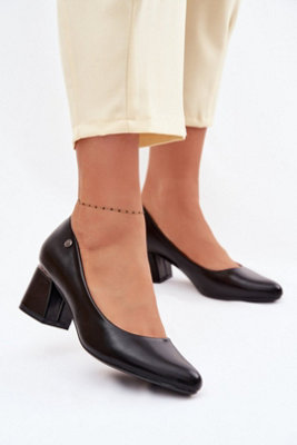 - Vinceza Almond Toe Block Heel Pumps In Leather Soft Classic