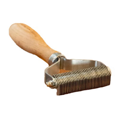 Supreme Products Neat & Tidy Co Horse Thinning Comb Steel/wood (One Size) from B&Q
