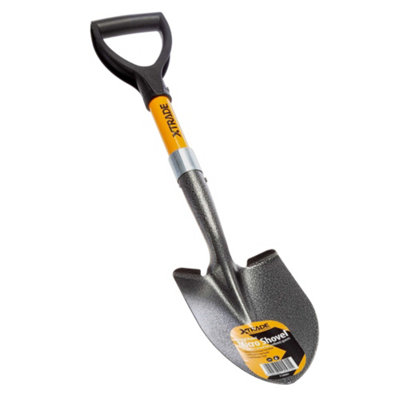 Xtrade Round Micro Shovel Yellow/black (670mm) from B&Q