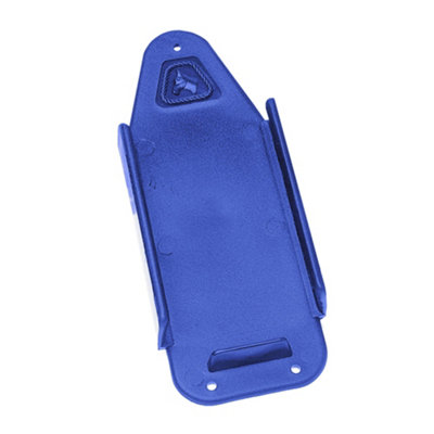 Lincoln Plastic Salt Lick Holder Blue (One Size) from B&Q