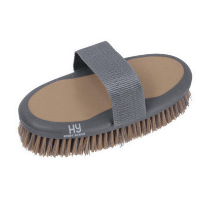 Hyshine Active Groom Sponge Brush Desert Sand (One Size) from B&Q
