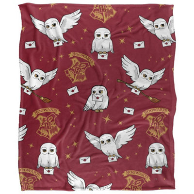 B&Q -  Letter Hedwig Blanket Multicoloured (36In X 58In)