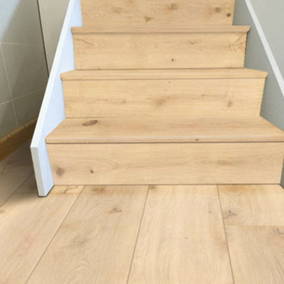 Chelsea Laminate Single Step And Riser from B&Q