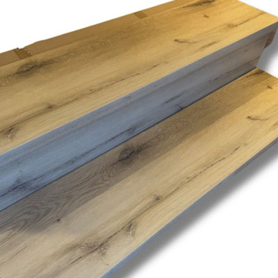 Spc VinylStair TreadBay Island (Single Step And Riser) from B&Q