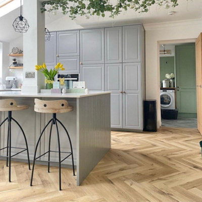 Balento Islands Spc Waterproof Vinyl FlooringBay Island Herringbone6mm X 110mm X 620mm from B&Q