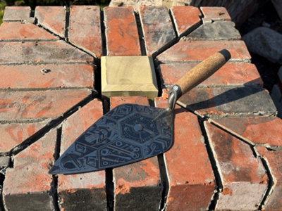 Crompton Tattoo Trowel 11 Inch London WideFuturistic Design from B&Q