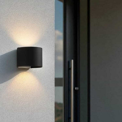 UltraBeam 6 Watt LED Round Up and Down Outdoor LED Wall Light  - IP65 Rated - Image 4