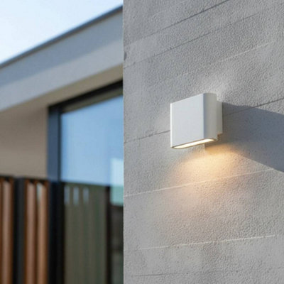 Ultra Beam Lighting Ultrabeam White Outdoor Led Wall Light 6 Watt Led 600 Lumens Wall Downlight from B&Q