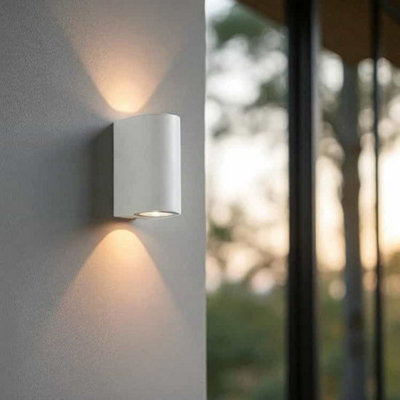 Ultra Beam Lighting Ultrabeam White Up And Down Outdoor Led Wall Light 10 Watt Led 860 Lumen from B&Q