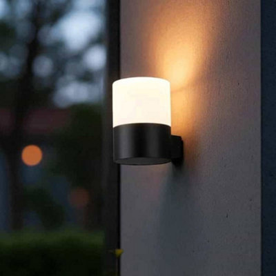 Rackhams Black/Light 9 Watt Led Outside Wall Mount - Image 3