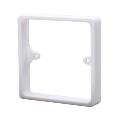 B&Q -  White 15mm 1-Gang Socket Spacer