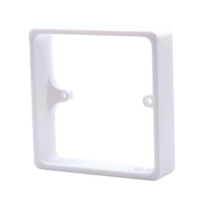 B&Q -  White 20mm 1-Gang Socket Spacer