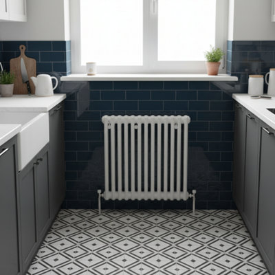 B&Q -  Ethiant  Traditional 2 Column Horizontal Radiators 600 Height X 1190 Width 26 Section In White