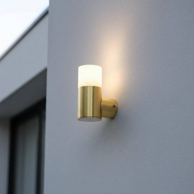 Ultra Beam Lighting Ultrabeam Brass 3 Watt Exterior Led Wall LightIp65 Rated300 Lumens3000K Warm White from B&Q