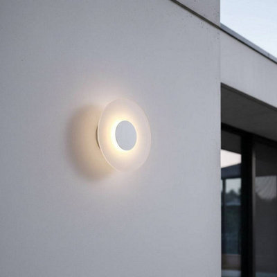 Ultra Beam Lighting Ultrabeam Round White 6 Watt Led Outdoor Led Wall Light600 Lumens3000K Warm White250mm Diameter from B&Q