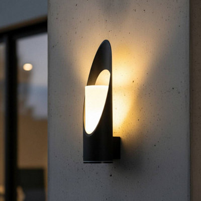 Ultra Beam Lighting Ultrabeam Black 5 Watt Outdoor Wall LightIp65 Rated3000K Warm White330mm Tall from B&Q