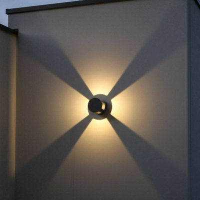 Ultra Beam Lighting Ultrabeam Round Black 12 Watt Outdoor Wall LightIp65 Rated3000K Warm White150mm Diameter from B&Q