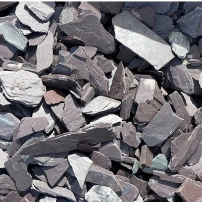 Erth Stone 40mm Plum Slate Chippings 850Kg Bulk Bag from B&Q