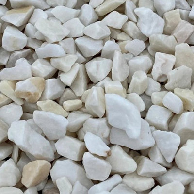 Erth Stone 20mm White Marble Chippings 850Kg Bulk Bag from B&Q