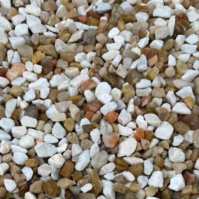 Erth Stone 20mm Arctic Champagne Chippings 850Kg Bulk Bag from B&Q