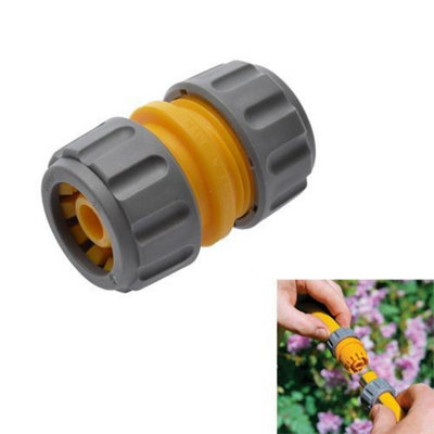 B&Q -  2100 Hose Repair Connector Join 12.5mm Uk Fit Hose Repair